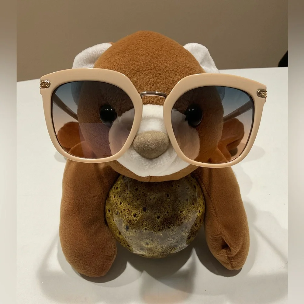🍏🍏 Tahari Brown Ombré Beige/Gold Frame Sunglasses, 5 3/8 W, 2 1/8 D